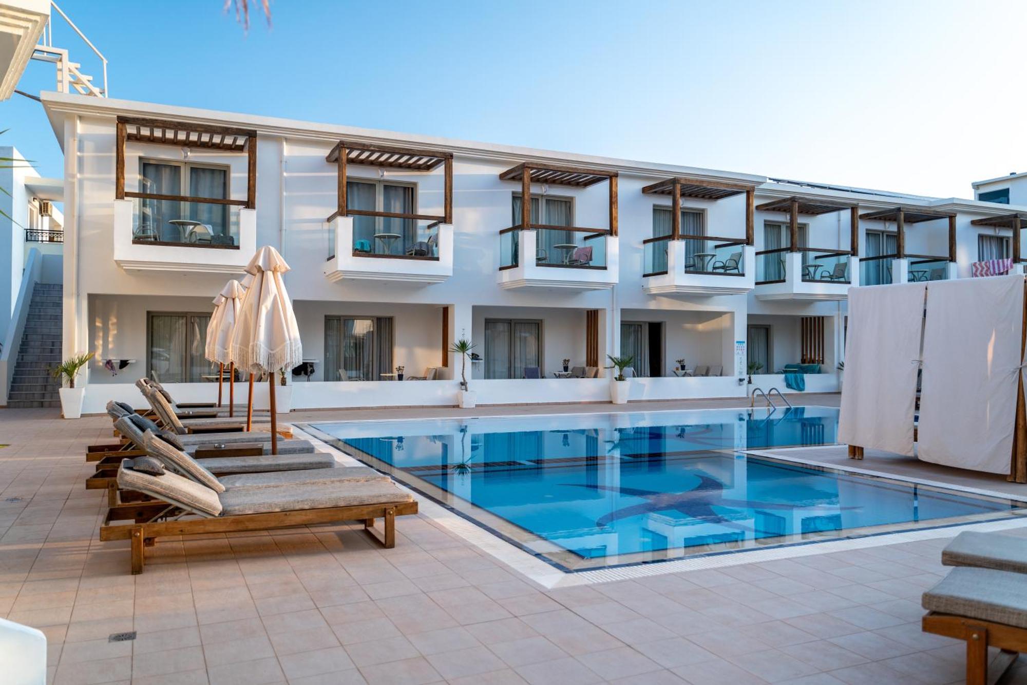 Nostos Boutique Hotel 4*