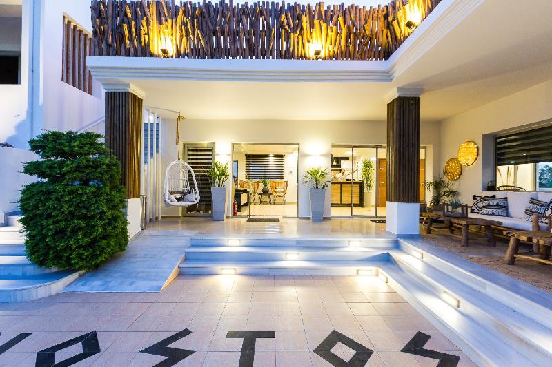 Hotel Nostos Boutique 4*